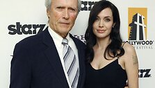 Clintas Eastwoodas ir Angelina Jolie