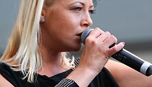 Dainininkė Mia