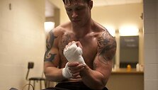 Tomas Hardy filme &bdquo;Kovotojai&ldquo;