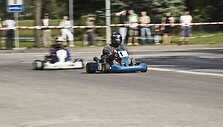 &Scaron;akiuose vykusiame tradiciniame atvirame kartingų turnyre neapsieita be nelaimių &ndash; susidūrė brolio ir sesers vairuojami kartingai.