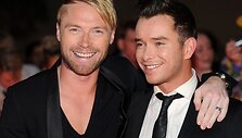 Ronanas Keatingas ir Stephenas Gately 