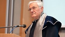 Valdas Adamkus