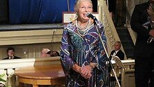 V.Artmanė