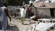 Somalio sostinėje mirtininkas susprogdino užminuotą automobilį.