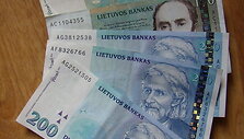 Lengvai įkau&scaron;ęs Pabradės gyventojas bandė papirkti pareigūnus, siūlydamas 800 litų.
