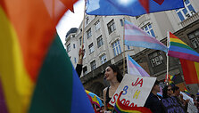 LGBT parado akimirka