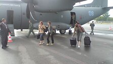 16.49 val. karo pabėgėliai lietuviai parskraidinti į Vilnių.