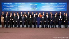 ES vir&scaron;ūnių taryboje dalyvauja ir prezidentė Dalia Grybauskaitė. 