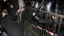 Gruzijos sostinėje policija susirėmė su protestuotojais.
