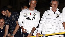 &bdquo;Inter&ldquo;  treneris J.Mourinho (vidury).