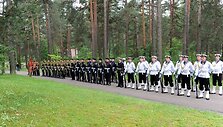 Pirmadienį Auk&scaron;tuosiuose Paneriuose Vilniuje paminėtos Lietuvos vietinės rinktinės karių savanorių su&scaron;audymo 65-osios metinės. 
