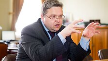 V.Vasiliauskas teigia, kad jam bei &bdquo;Snoro&ldquo; administratoriams rei&scaron;kiami priekai&scaron;tai yra faktais nepagrįstos nesąmonės.