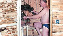 Anyk&scaron;tėnas protestuoja prie&scaron; modernias pirties paslaugas.