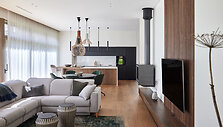 &bdquo;Very Good Architecture Company&ldquo; kurtas namo interjeras Vilniuje
