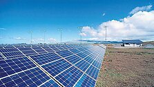 Saulės energija jau sėkmingai plėtojama Lenkijoje, o Italijoje, Ispanijoje, Prancūzijoje tai jau gana seniai teisi&scaron;kai reglamentuota ir sparčiai plėtojama energetikos sritis.
