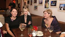 Paskutinįjį vasaros pirmadienio vakarą kultūros veikėjai, televizijos laidų vedėjai ir žurnalistai Lietuvos televizijoje būrėsi tam, kad pasitiktų naująjį LTV sezoną.