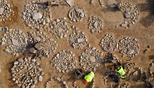 Pietų Norvegijoje aptikti bronzos ir geležies amžiaus vaikų kapai, keliantys klausimų archeologams.