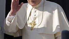 Popiežius Benediktas XVI &scaron;e&scaron;tadienį atvyko į Prahą trijų dienų vizito.