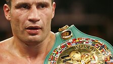 38 metų ukrainietis Vitalijus Kličko &scaron;e&scaron;tadienį Los Andžele (JAV) apgynė sunkaus svorio pasaulio bokso čempiono titulą pagal WBC (World Boxing Council) versiją.