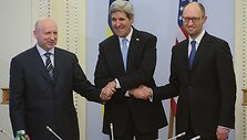 J.Kerry vizitas Kijeve