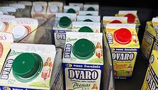 Pirkėjas &bdquo;Maximoje&ldquo; pastebėjo pasibaigusio ir besibaigiančio galiojimo produktų, kurie nebuvo prie nukainotų prekių. 
