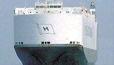 Motorlaivis &bdquo;Hoegh Delhi&ldquo; penktadienį i&scaron; Klaipėdos į Venesuelą i&scaron;gabeno 535 traktorius ir 22 sunkvežimius, pagamintus Minske.