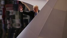 Donaldas Trumpas pristatė savo žmoną Melanią.