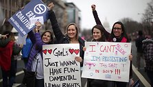 Moterų protestas prie&scaron; D.Trumpą 