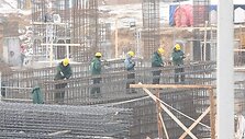 Nacionalinio stadiono statytojai ir Vilniaus valdžia susitiko su UEFA stadionų departamento atstovais aptarti būsimo stadiono detalių, nors vir&scaron; jo kabo konservacijos grėsmė. 