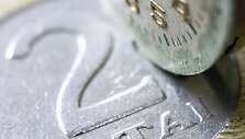 Studentai linkę pamir&scaron;ti, kad mokamų palūkanų suma laikui bėgant keičiasi.