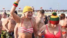Sveikuoliai i&scaron;simaudė &scaron;altoje Baltijos jūroje. 