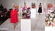 &bdquo;Jil Sander&ldquo; mados namų dizainerio Rafo Simonso modelis.