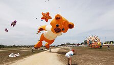 Chan-Am kurorte vyko aitvarų festivalis.