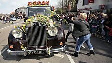 Laidotuvių ceremonijos akimirka