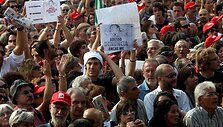 Italai mano, kad S.Berlusconi kontroliuoja pernelyg daug žiniasklaidos priemonių.