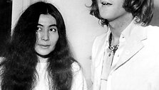 Johnas Lennonas ir Yoko Ono &bdquo;Mayfair&ldquo; galerijoje