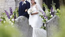 &Scaron;e&scaron;tadienį Anglijos užmiestyje susituokė britų popmuzikos dainininkė Lily Allen ir jos mylimasis Samas Cooperis.