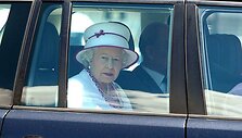 karalienė Elizabeth II