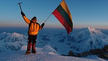 Lietuvos alpinistai auk&scaron;čiausioje &Scaron;iaurės Amerikos vir&scaron;ukalnėje