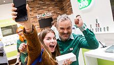 &bdquo;iPhone Xs&ldquo; pasitikimas &bdquo;Bitės&ldquo; salone
