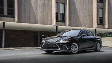 &bdquo;Lexus ES&ldquo; sedanas