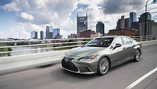 &bdquo;Lexus ES&ldquo; sedanas