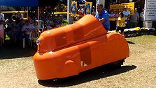 Porsche P312 Kaffeelug labiausiai i&scaron;siskyrė savo aptakiu, futuristinio dizaino kėbulu. (Jo&atilde;o Tratores, Youtube)