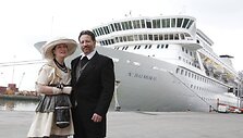 Legendinio &bdquo;Titaniko&ldquo; reisą kartojo laineris &bdquo;MS Balmoral&ldquo;.