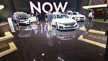 Įkraunami BMW modeliai Ženevos automobilių parodoje