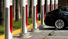 &bdquo;Tesla&ldquo; greitojo įkrovimo stotelės &bdquo;Supercharger&ldquo;