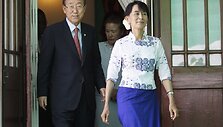 JT vadovas Ban Ki-moonas Mianmare susitiko su Aung San Suu Kyi