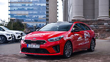KIA ProCeed, konkurso &bdquo;Metų automobilis 2020&ldquo; dalyviai prie Martyno Mažvydo bibliotekos