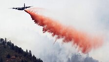Gaisrus gesina JAV kariniai lėktuvai C-130