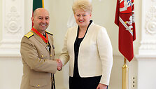 Prezidentė susitiko su JAV pajėgų Europoje vadu admirolu Jamesu G. Stavridžiu